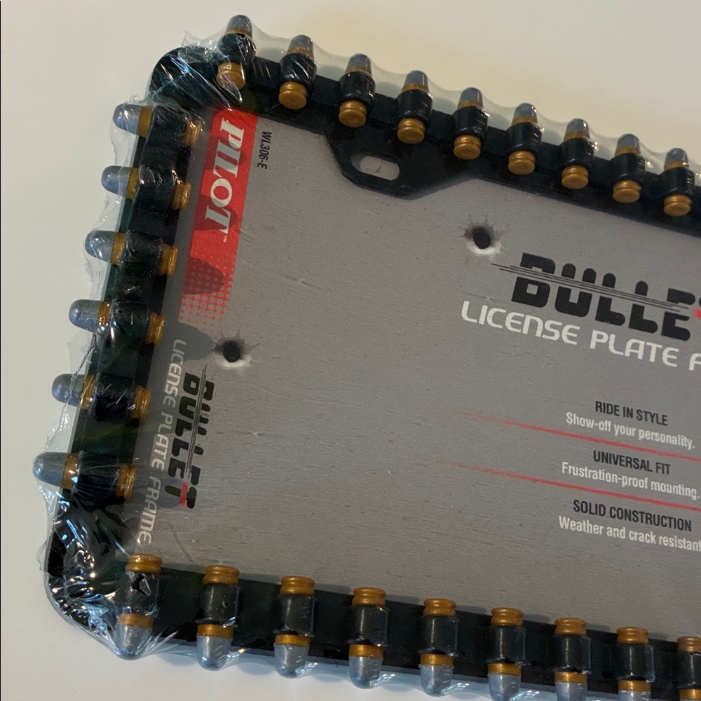 Bullet BULLITT License Plate Frame Great For Mustang BULLITT RARE NEW NWT - Picture 4 of 6
